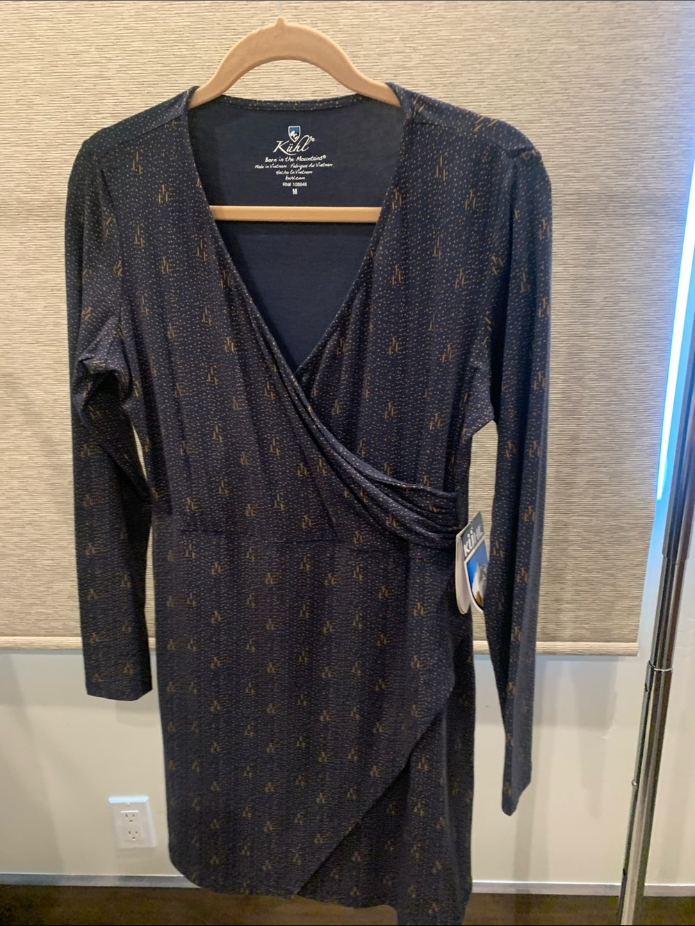 Kuhl Women's Navy Long-Sleeve Wrap Dress with Gold Print